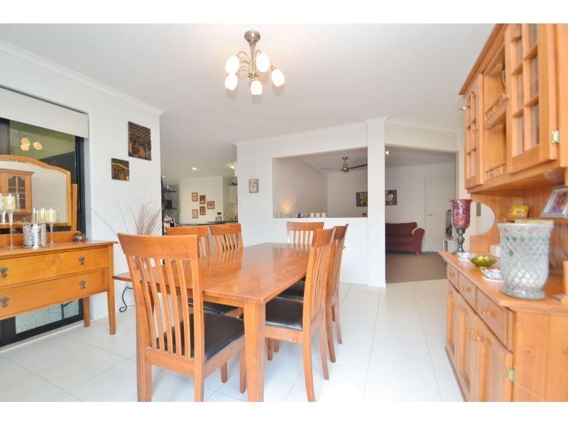 11 Presidential Ave, Jones Hill QLD 4570