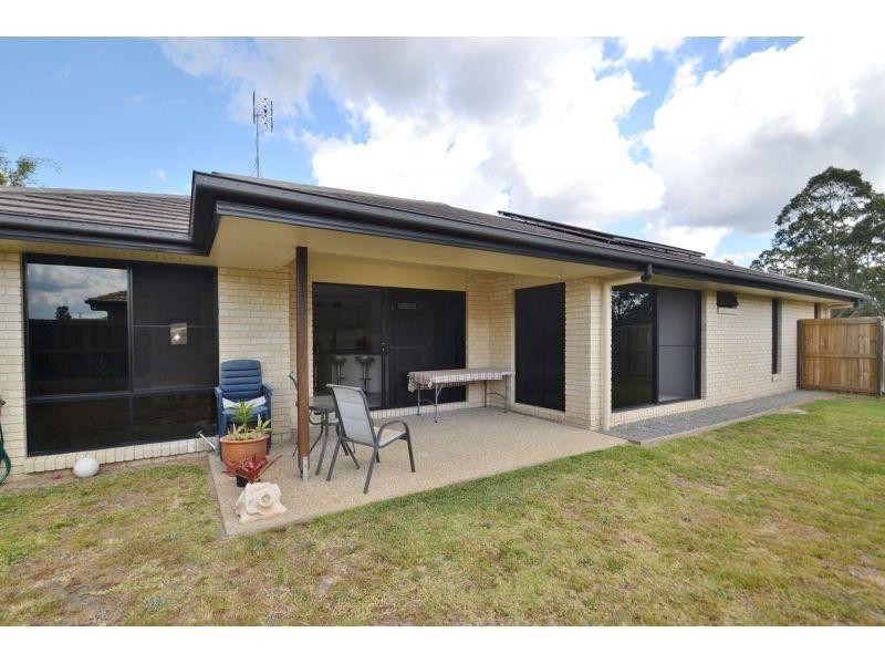 11 Presidential Ave, Jones Hill QLD 4570