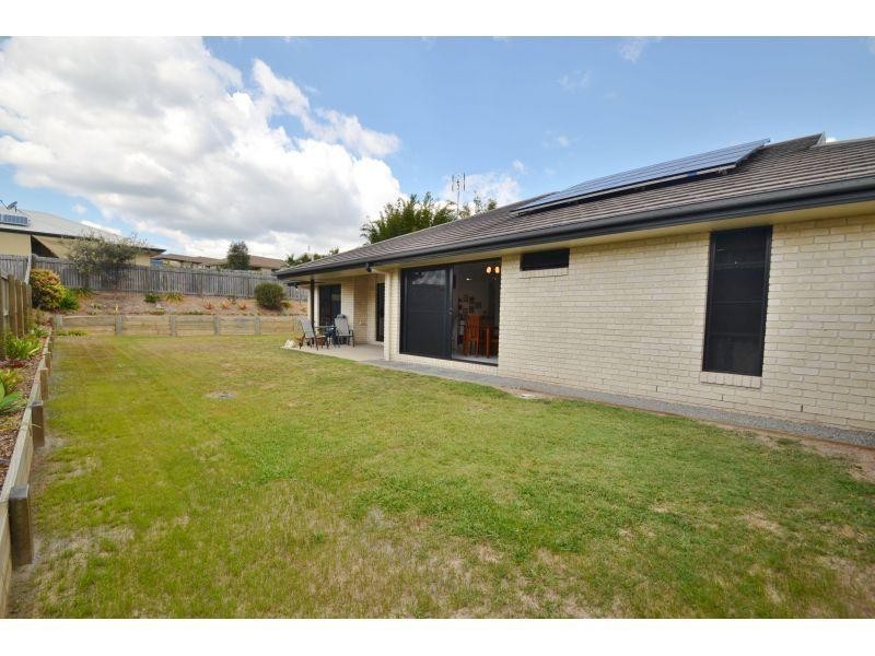 11 Presidential Ave, Jones Hill QLD 4570