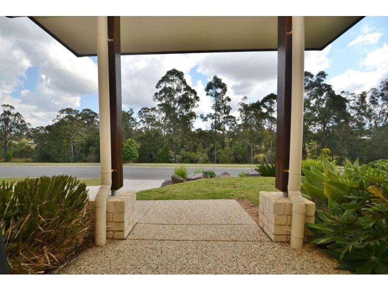 11 Presidential Ave, Jones Hill QLD 4570