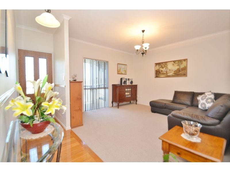 3 Oxley Court, Southside QLD 4570