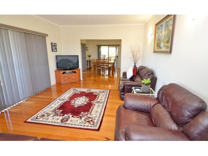 3 Oxley Court, Southside QLD 4570