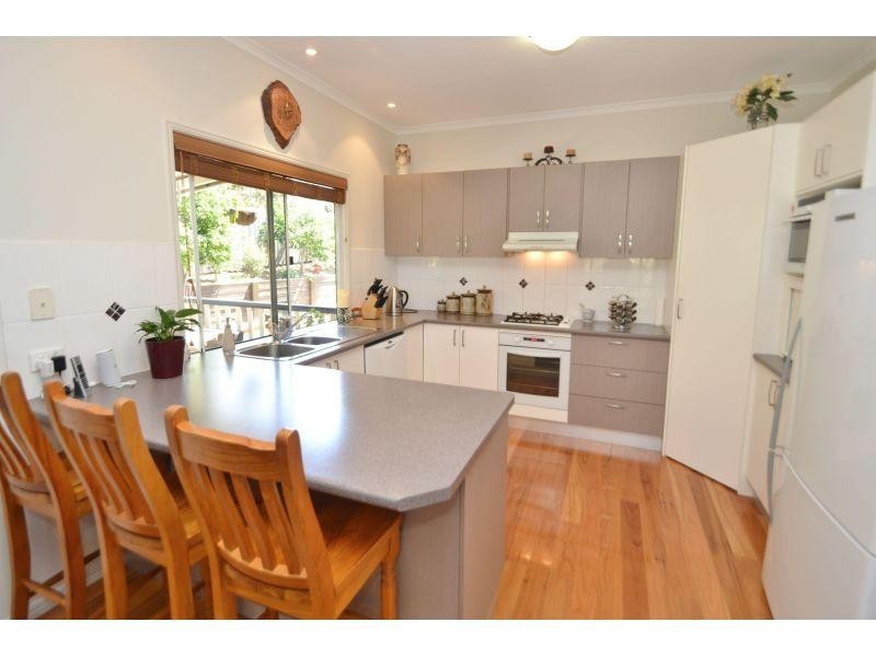 3 Oxley Court, Southside QLD 4570