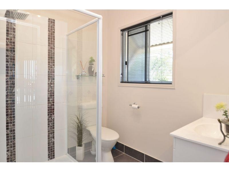 3 Oxley Court, Southside QLD 4570