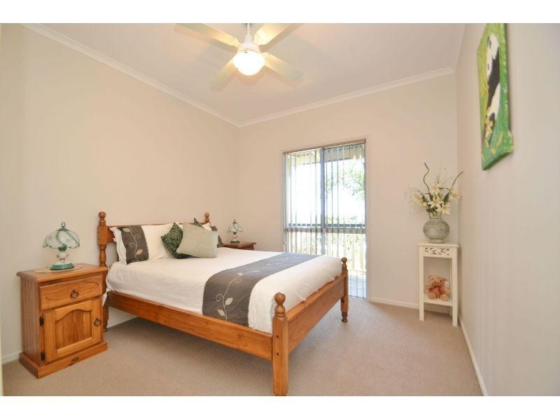 3 Oxley Court, Southside QLD 4570