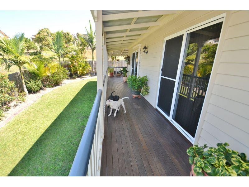 3 Oxley Court, Southside QLD 4570