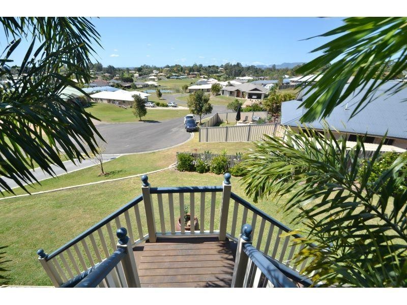 3 Oxley Court, Southside QLD 4570