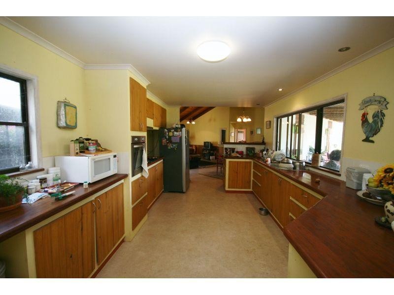 138  Kewins Road, Glastonbury QLD 4570