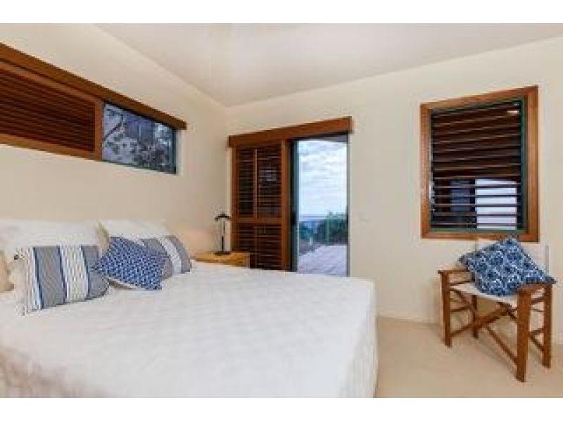 2/33 Tingira Cres, Sunrise Beach QLD 4567