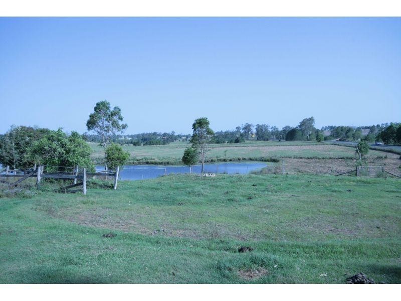 889 Bruce Highway, Kybong QLD 4570