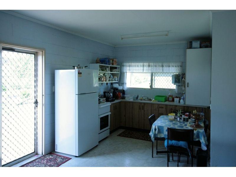 889 Bruce Highway, Kybong QLD 4570
