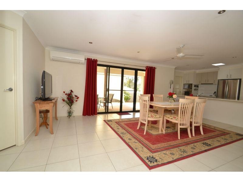 4  Principal Place, Jones Hill QLD 4570