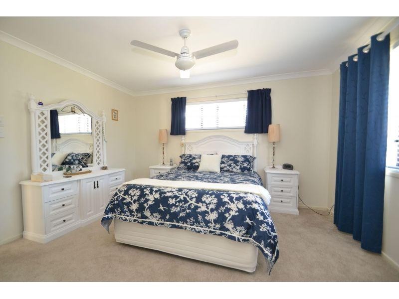 4  Principal Place, Jones Hill QLD 4570