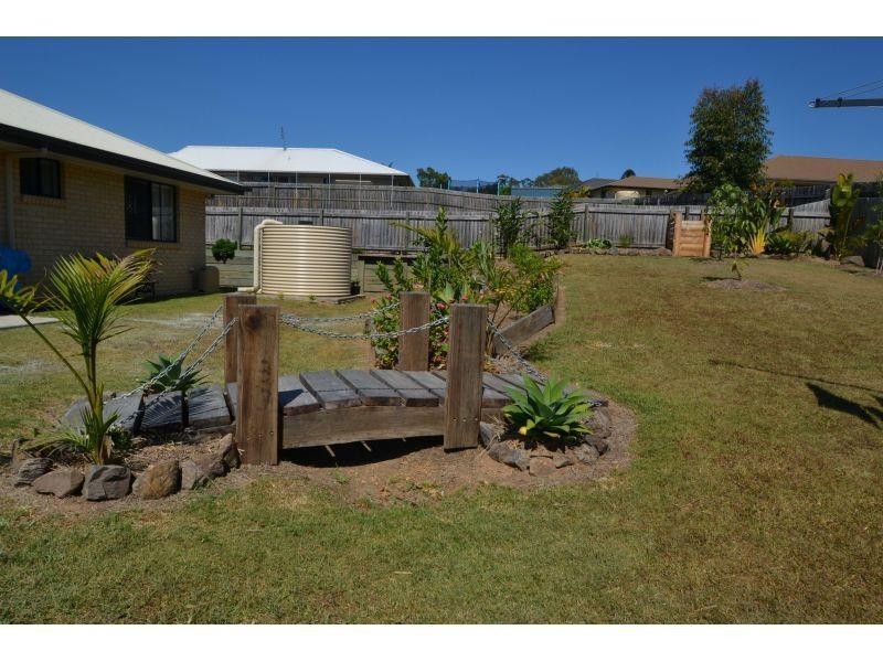 4  Principal Place, Jones Hill QLD 4570