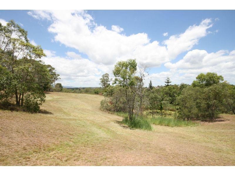 75 Spring Road, Victory Heights QLD 4570