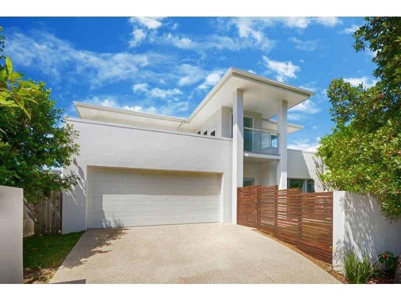 1/8 Nannygai Street, Noosaville QLD 4566