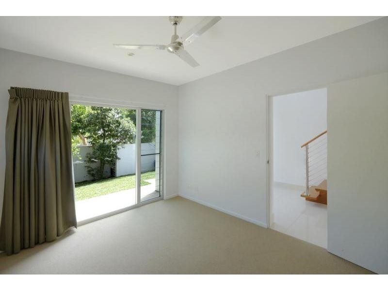 1/8 Nannygai Street, Noosaville QLD 4566