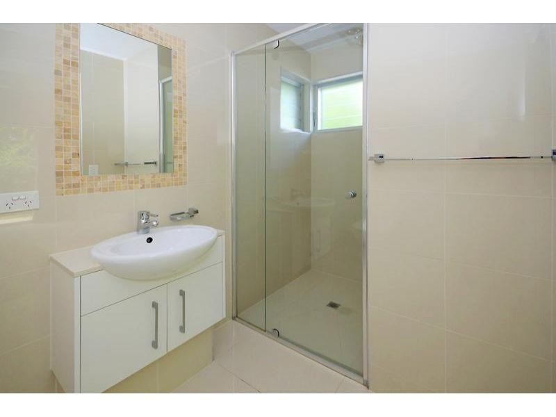 1/8 Nannygai Street, Noosaville QLD 4566