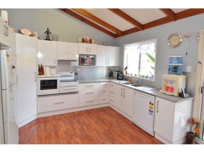 1 Rocks Road, Southside QLD 4570