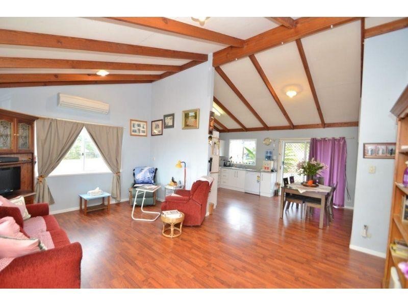 1 Rocks Road, Southside QLD 4570