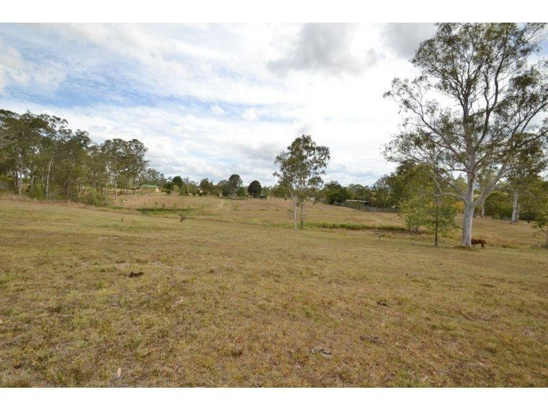 1 Rocks Road, Southside QLD 4570