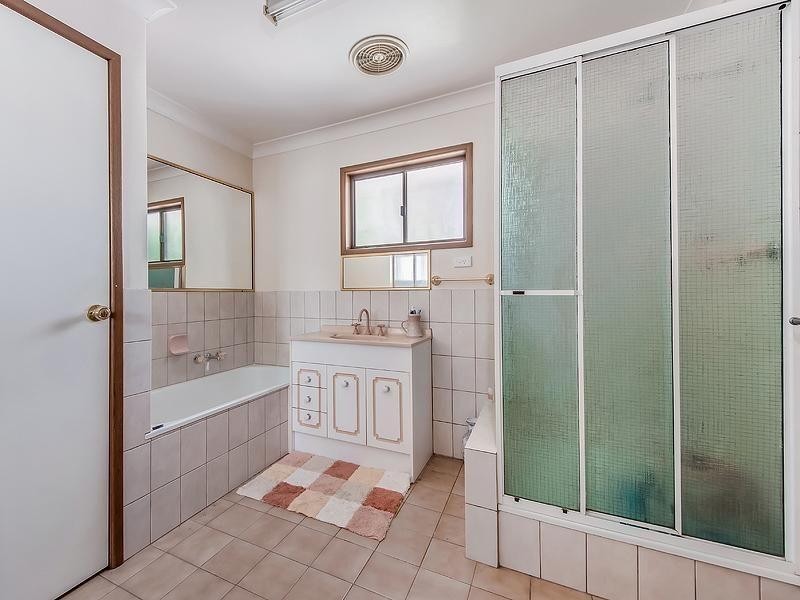 96 Ward St, Tewantin QLD 4565