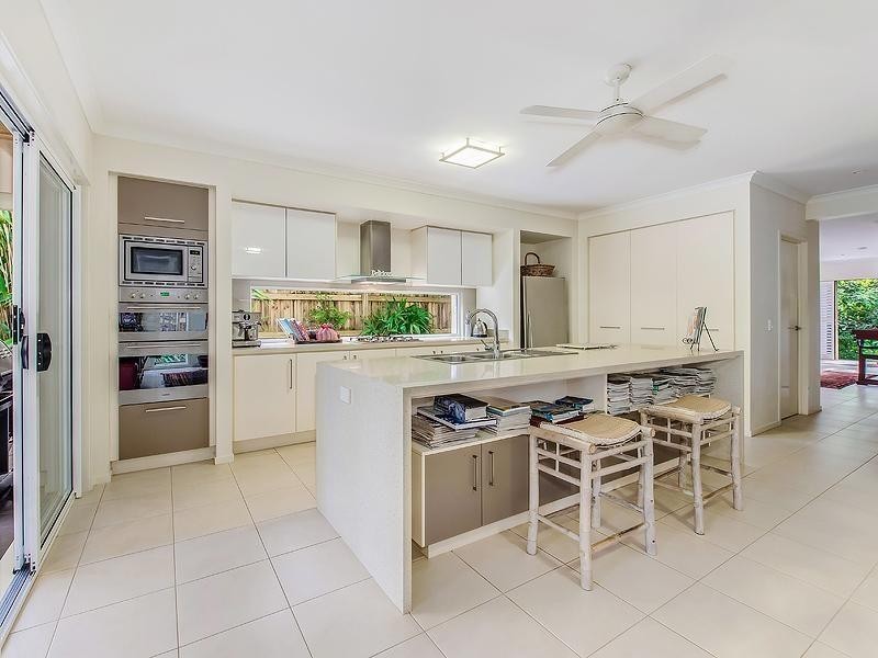 6 Hygieta Street, Noosaville QLD 4566