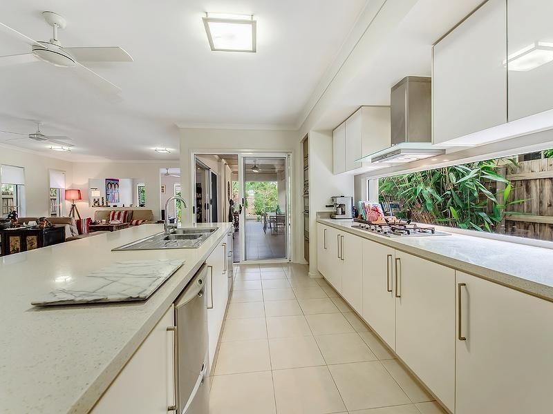 6 Hygieta Street, Noosaville QLD 4566