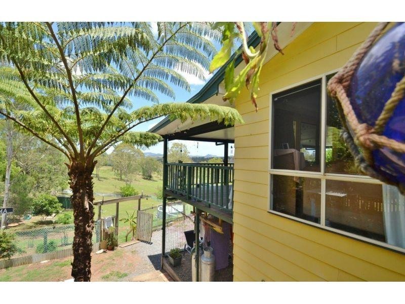 16 Corbet Road, Jones Hill QLD 4570