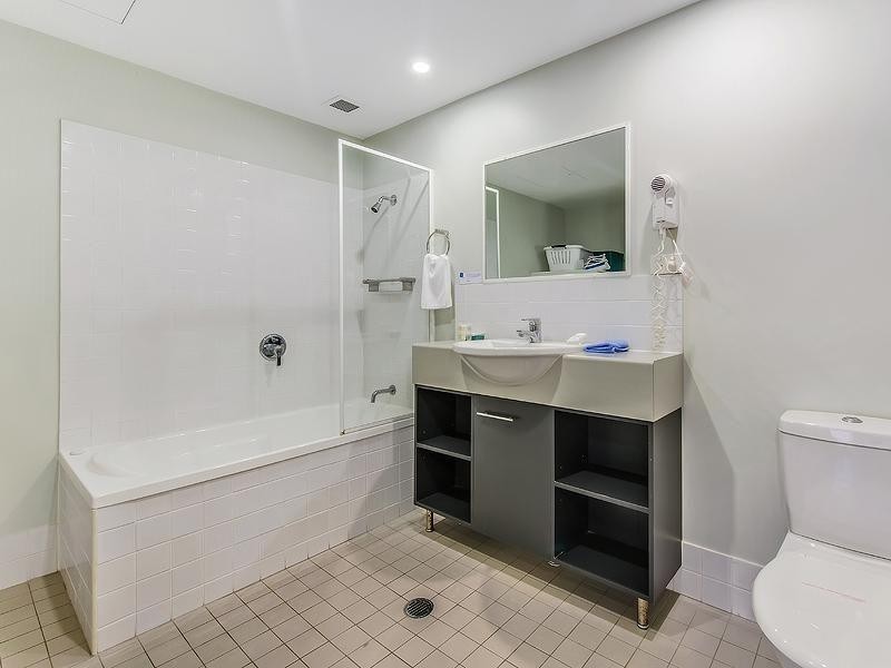 2/283-285 Weyba Road, Noosaville QLD 4566