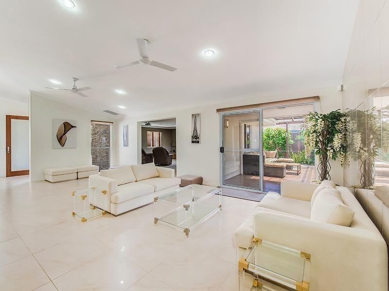 6 Broadreach Court, Noosaville QLD 4566