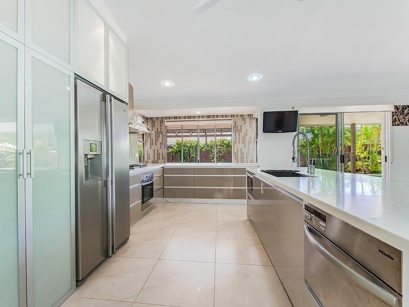 6 Broadreach Court, Noosaville QLD 4566