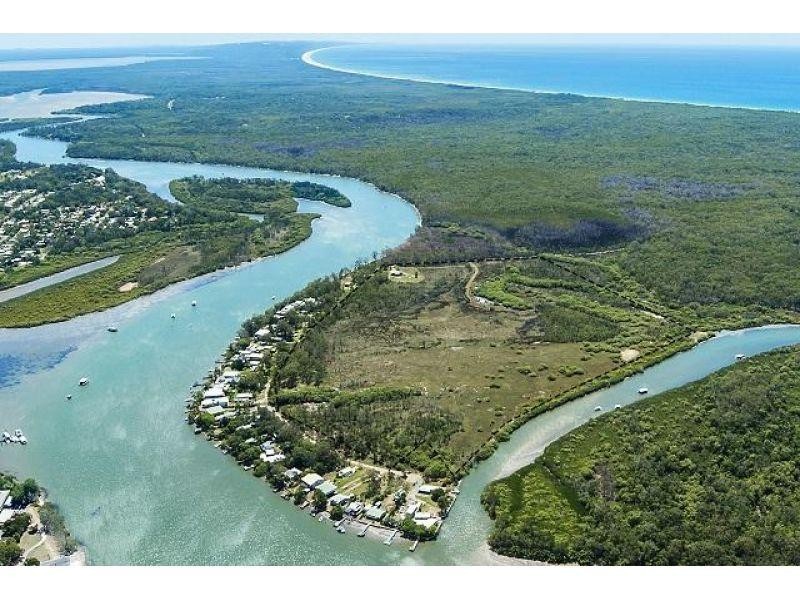 20 Noosa River Dve, Noosa North Shore QLD 4565