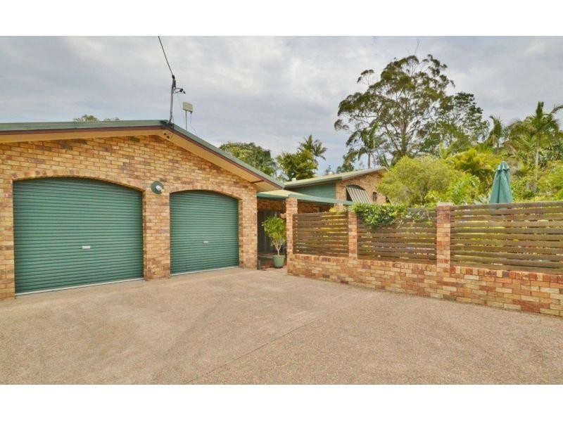 9 Luckona Court, Southside QLD 4570