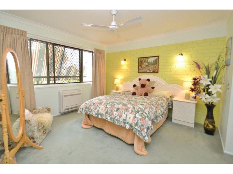 9 Luckona Court, Southside QLD 4570