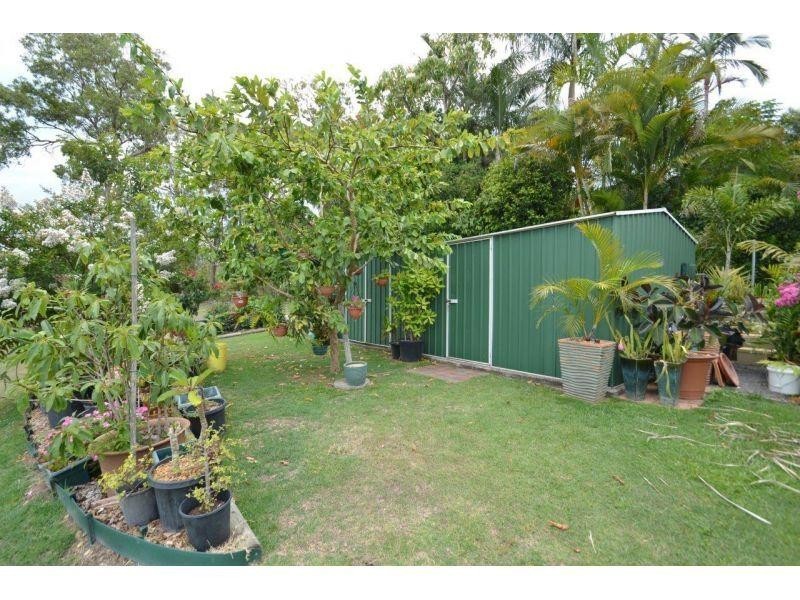 9 Luckona Court, Southside QLD 4570