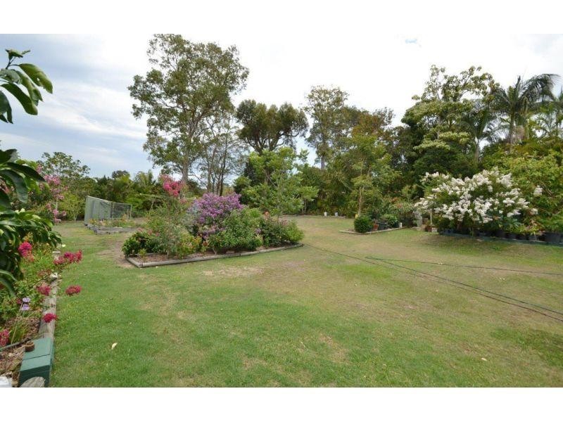 9 Luckona Court, Southside QLD 4570