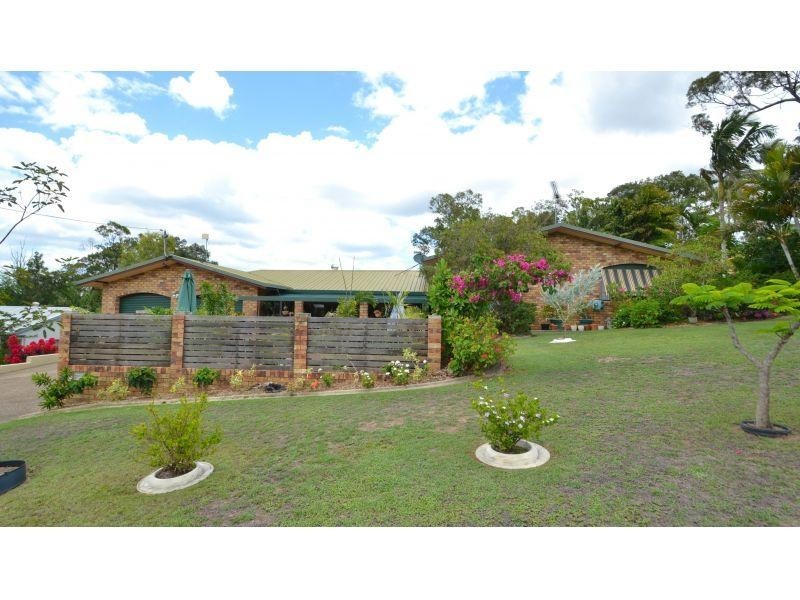 9 Luckona Court, Southside QLD 4570