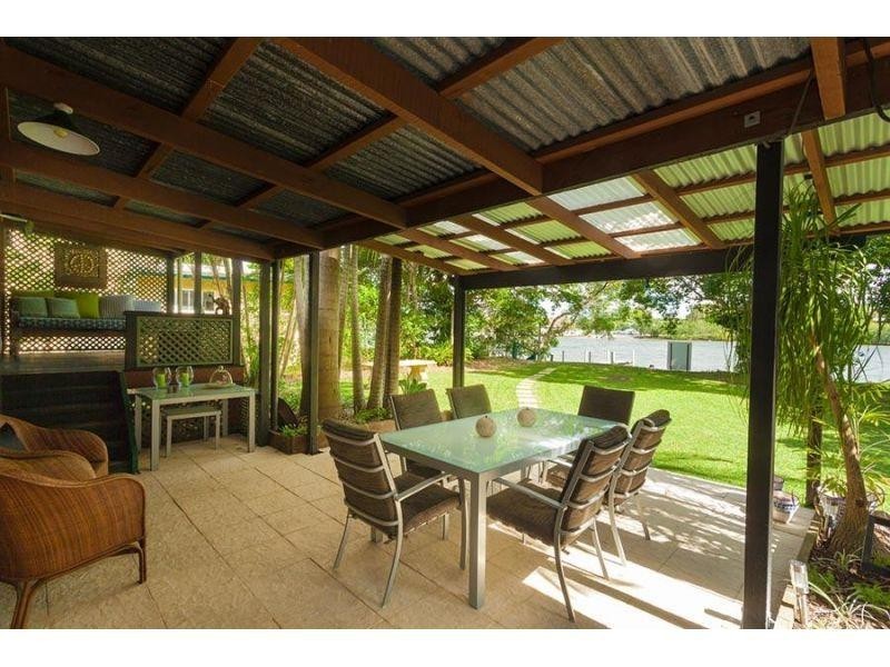 23 Noosa River Dr, Noosa Heads QLD 4567