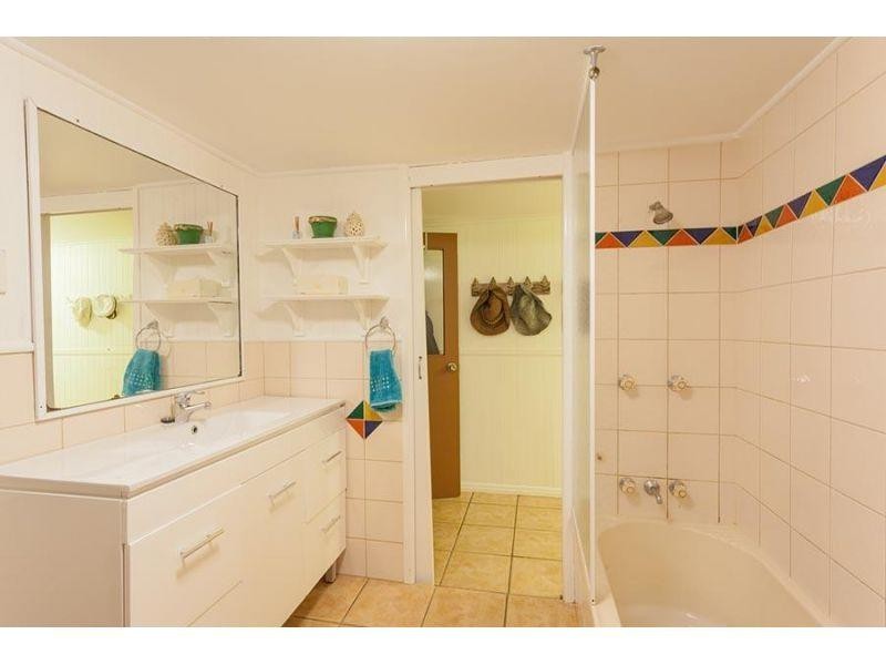 23 Noosa River Dr, Noosa Heads QLD 4567