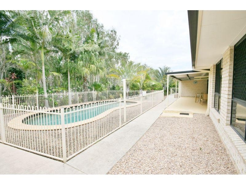 9 Castlereagh Court, Southside QLD 4570