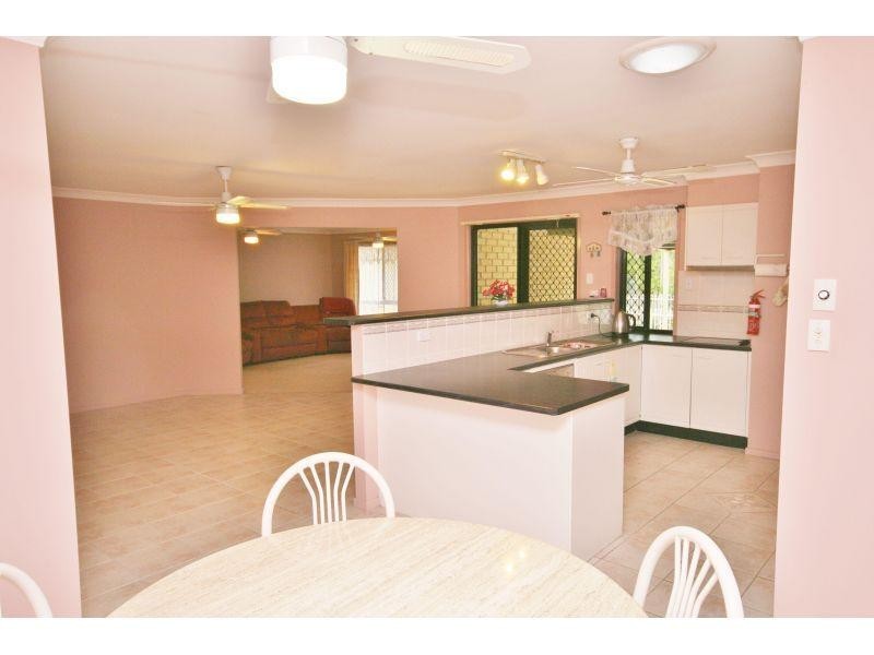 9 Castlereagh Court, Southside QLD 4570