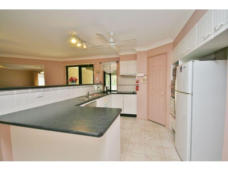 9 Castlereagh Court, Southside QLD 4570