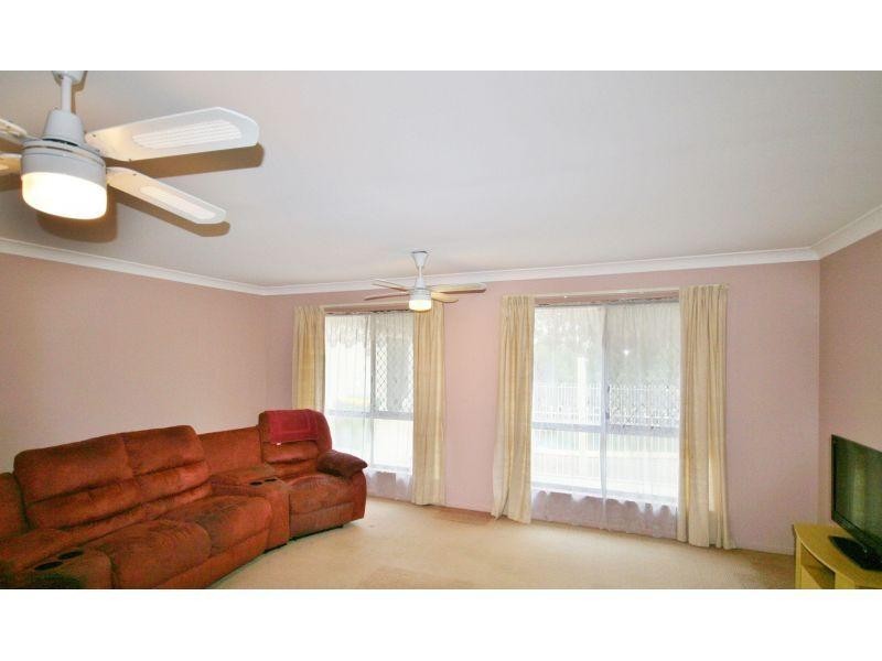 9 Castlereagh Court, Southside QLD 4570