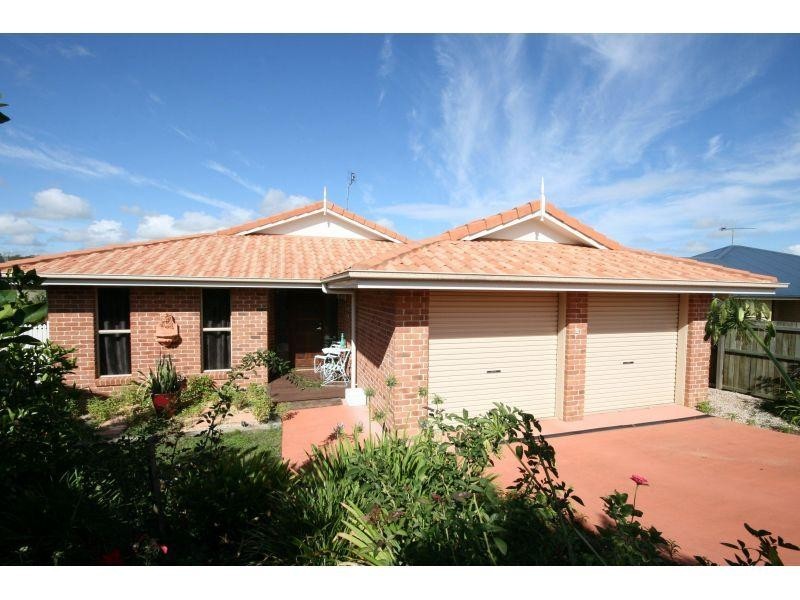 8 Managers Court, Jones Hill QLD 4570