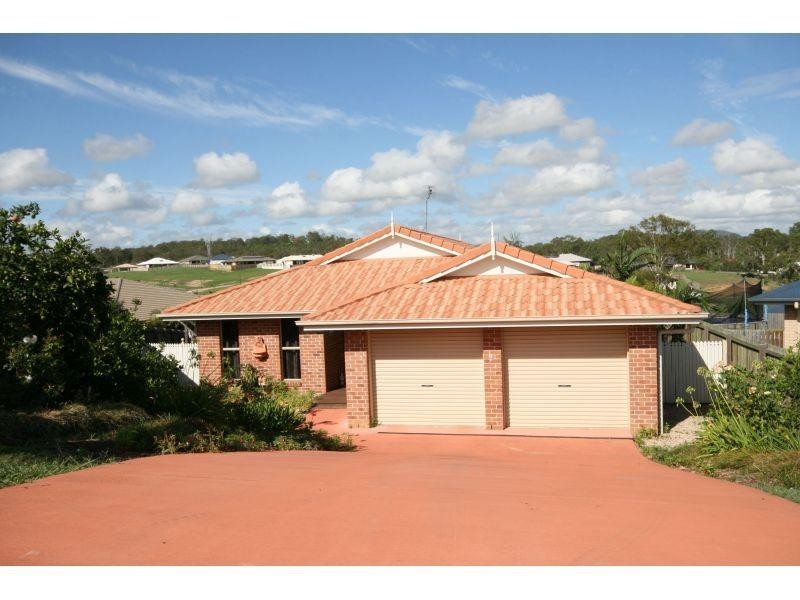 8 Managers Court, Jones Hill QLD 4570