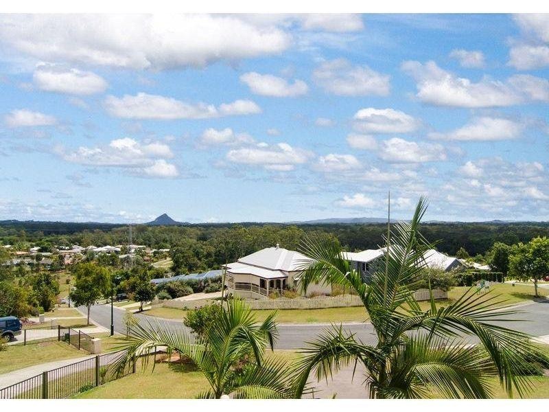 33 Kensington Drive, Cooroy QLD 4563
