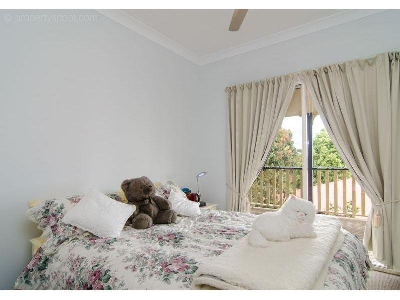 33 Kensington Drive, Cooroy QLD 4563