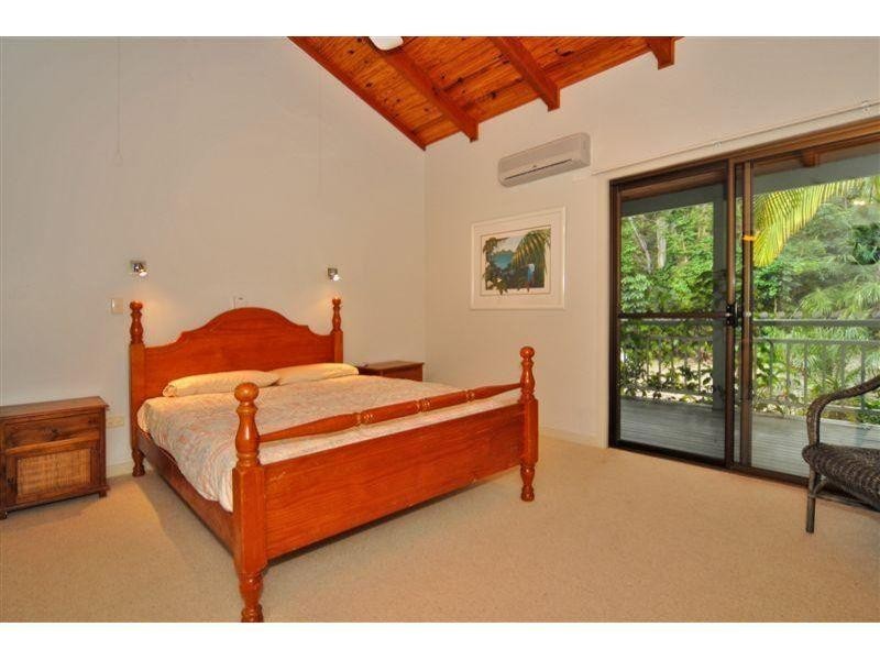 13 Maximillian Road, Noosa North Shore QLD 4565