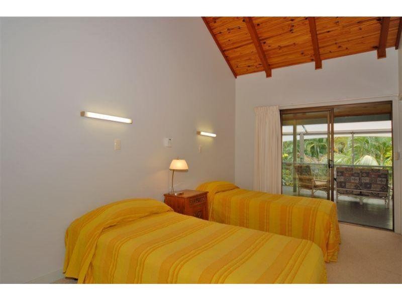 13 Maximillian Road, Noosa North Shore QLD 4565